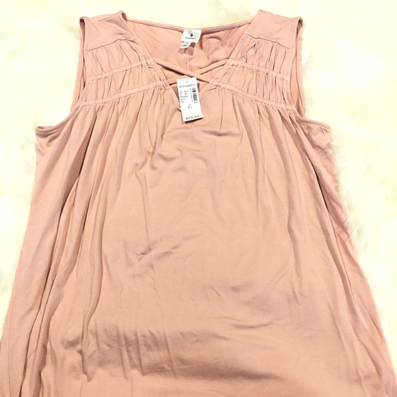 Tops - NWT CRISS CROSS TANK
